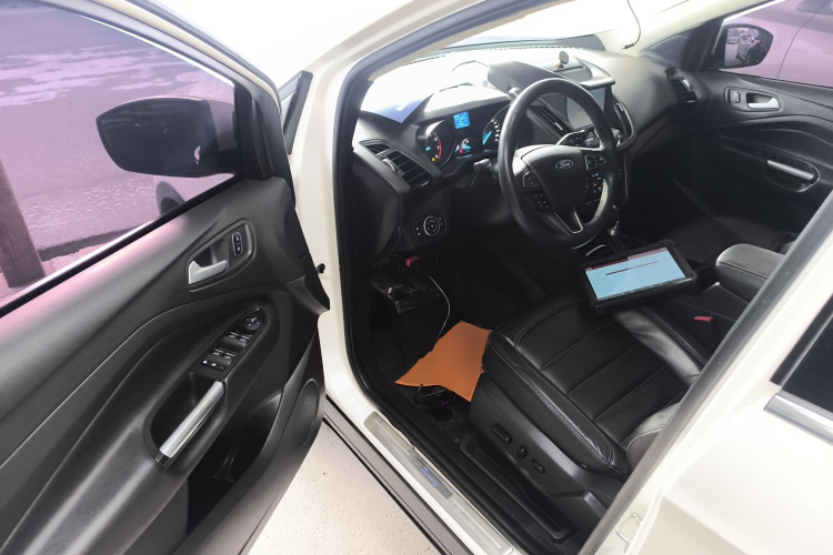 福特 翼虎 2017款 EcoBoost 245 四驱铂翼型中控内饰20