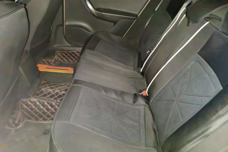 中华H530 2017款 1.6L 自动舒适型中控内饰7004