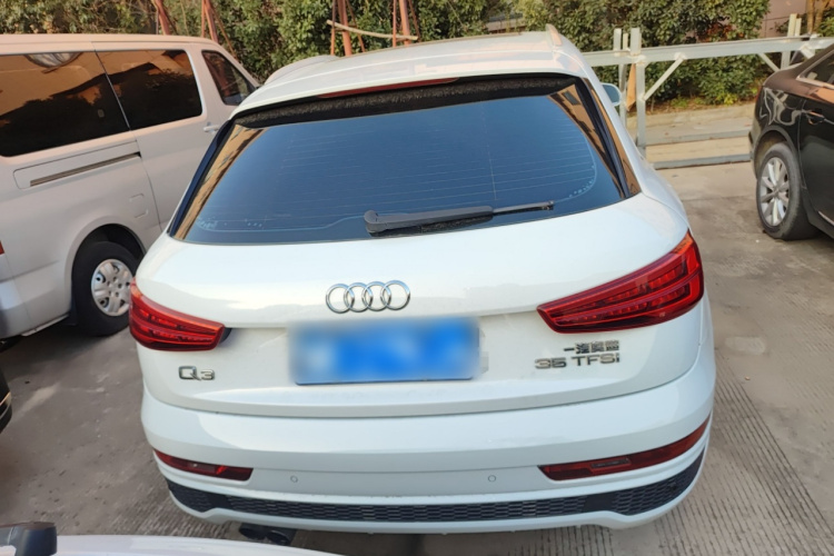 奥迪Q3 2018款 30周年年型 35 TFSI 运动型车身外观6004