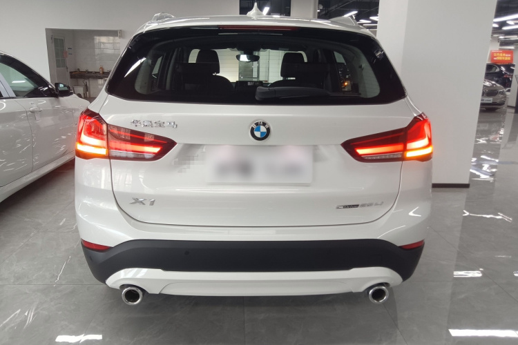 宝马X1 2022款 sDrive25Li 领先型车身外观6