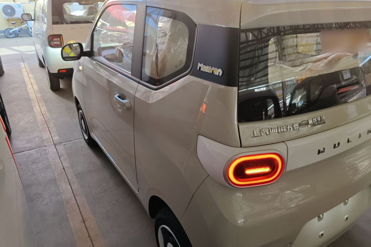 五菱汽车 宏光MINIEV 2024款 第三代 215km 青春版车身外观4