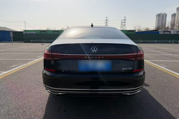 大众 帕萨特 2025款 出众款 380TSI 龙耀版车身外观6005