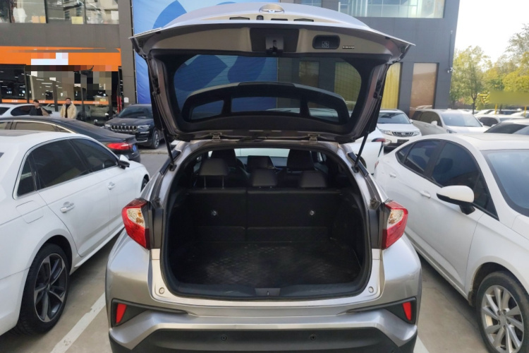 丰田 奕泽IZOA 2018款 2.0L 奕驰版 国VI机舱底盘23