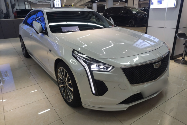 凯迪拉克CT6 2022款 28T 尊贵型车身外观3