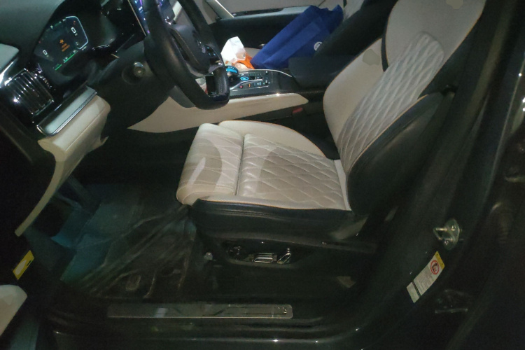 比亚迪 唐新能源 2022款 EV 600KM 尊享型局部细节19