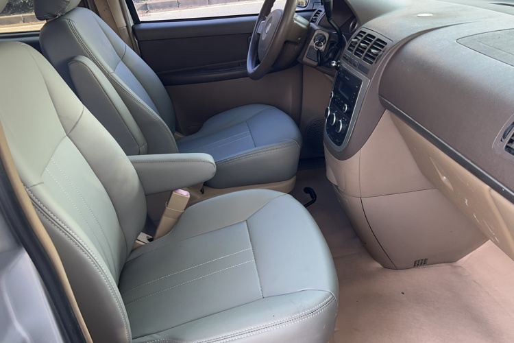 别克GL8 2014款 2.4L 经典版中控内饰7003