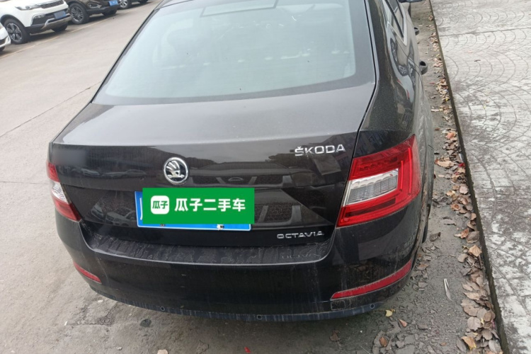 斯柯达 明锐 2015款 1.6L 手动逸杰版车身外观6