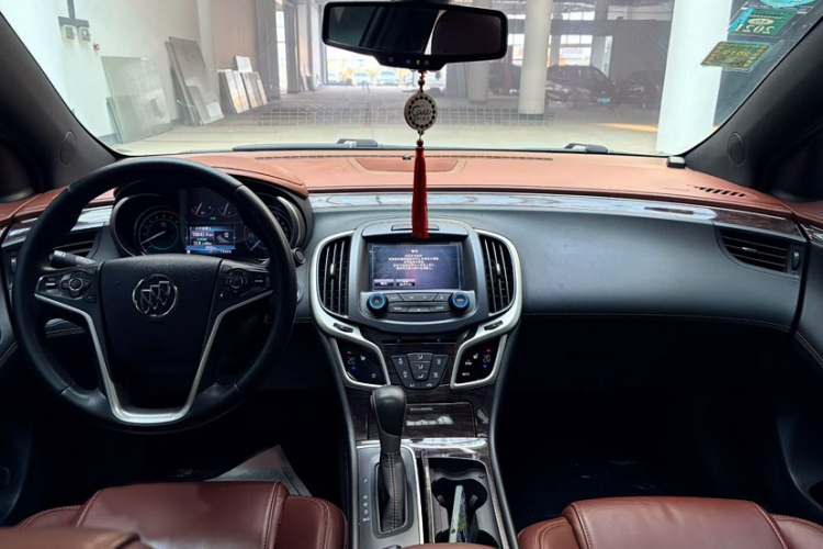 别克 君越 2014款 2.0T SIDI 精英技术型中控内饰7003