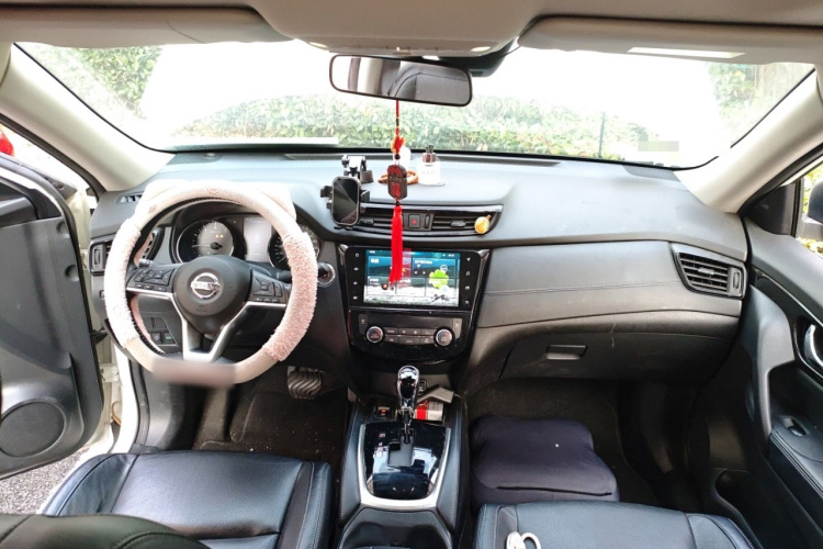 日产 奇骏 2019款 2.0L CVT智联舒适版 2WD中控内饰12