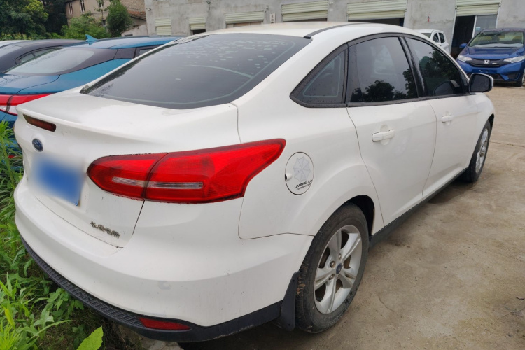 福特 福克斯 2017款 三厢 1.6L 自动舒适型智行版车身外观6003