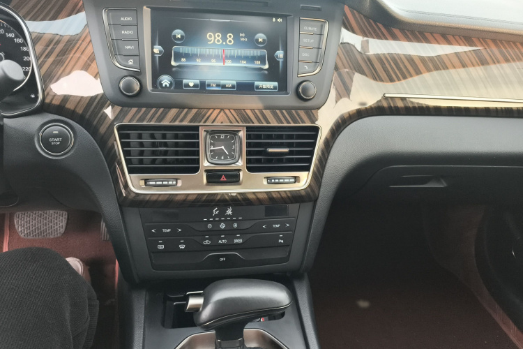 红旗H7 2021款 1.8T 公务版局部细节16