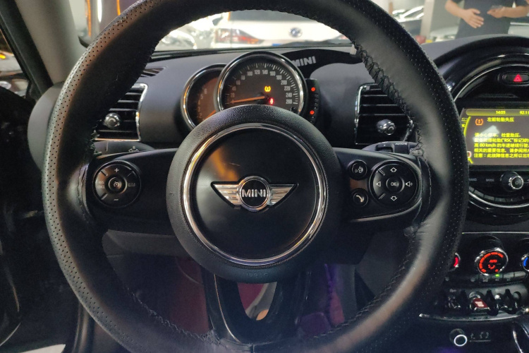 MINI Clubman 2016款 改款 1.5T COOPER 鉴赏家版局部细节13