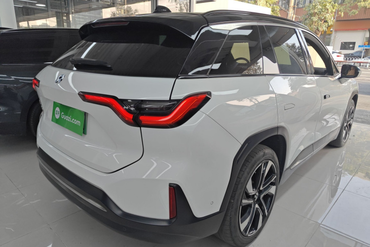 蔚来ES6 2020款 430KM 性能版车身外观7