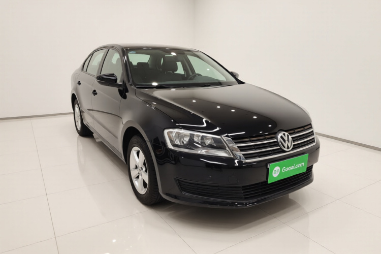 大众 朗逸 2013款 改款经典 1.6L 自动风尚版车身外观3