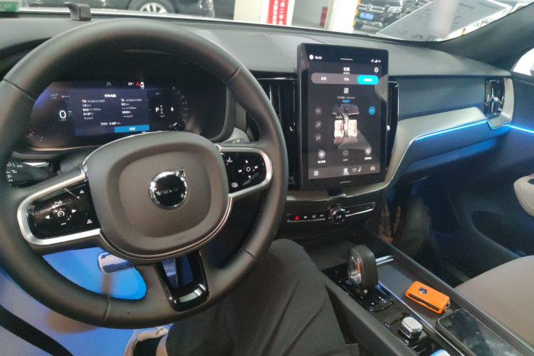 沃尔沃XC60 2026款 B5 四驱智逸豪华版中控内饰7002
