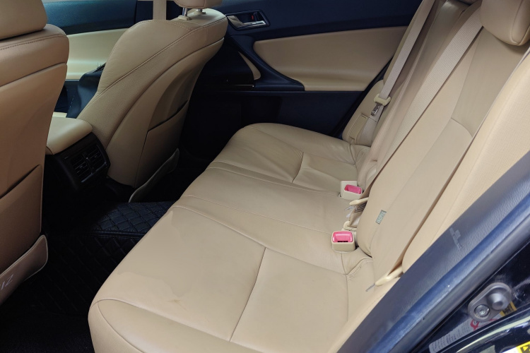 丰田 锐志 2013款 2.5V 尊锐版中控内饰21