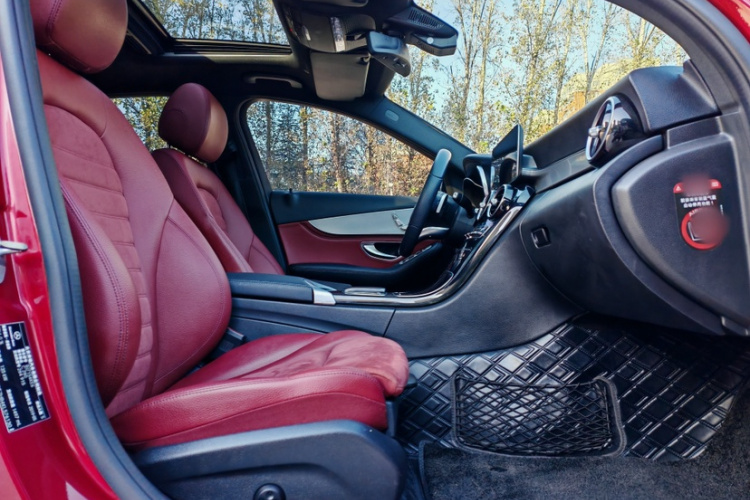 奔驰C级 2019款 C 260 运动版中控内饰7007