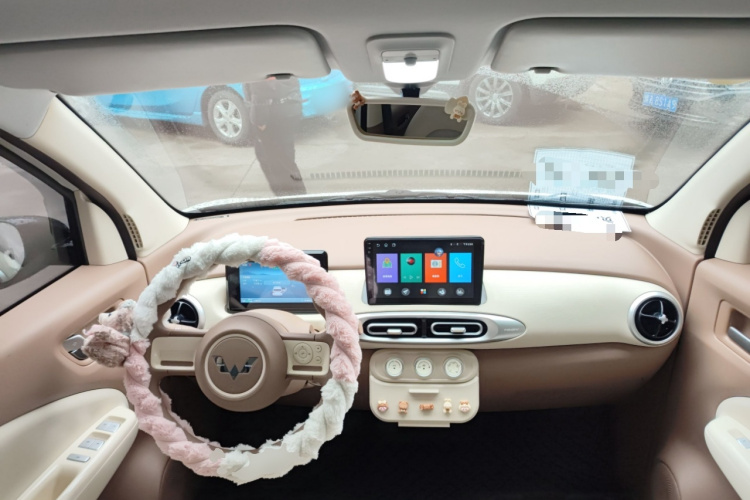 五菱汽车 宏光MINIEV 2025款 四门版 进阶款中控内饰7002