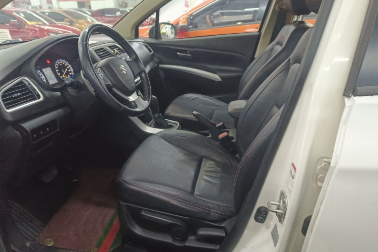 铃木 锋驭 2014款 1.6L CVT两驱精英型中控内饰19