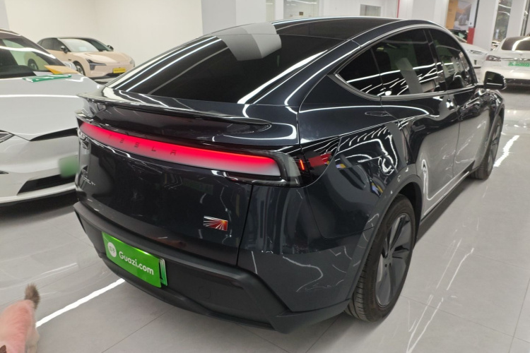 特斯拉 Model Y 2025款 长续航全轮驱动 首发版车身外观6002