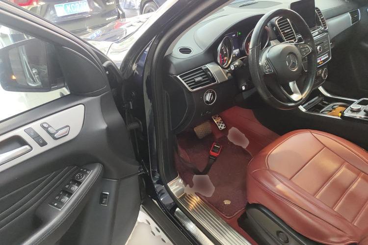 奔驰GLE轿跑 2017款 GLE 320 4MATIC 轿跑SUV中控内饰20