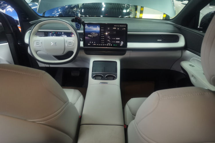 小鹏G6 2023款 580 长续航 Max中控内饰12