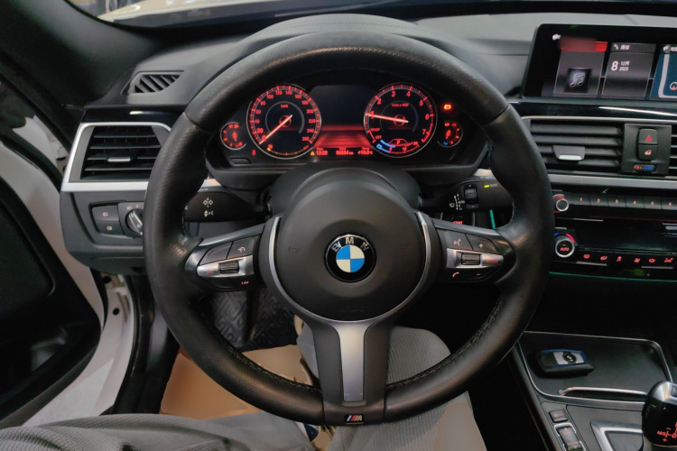 宝马3系GT 2019款 320i M运动套装局部细节13