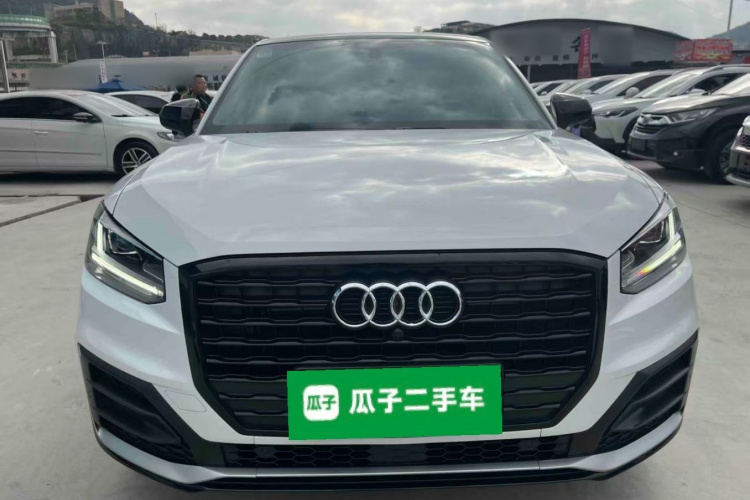 奥迪Q2L 2021款 35 TFSI 时尚动感型车身外观2