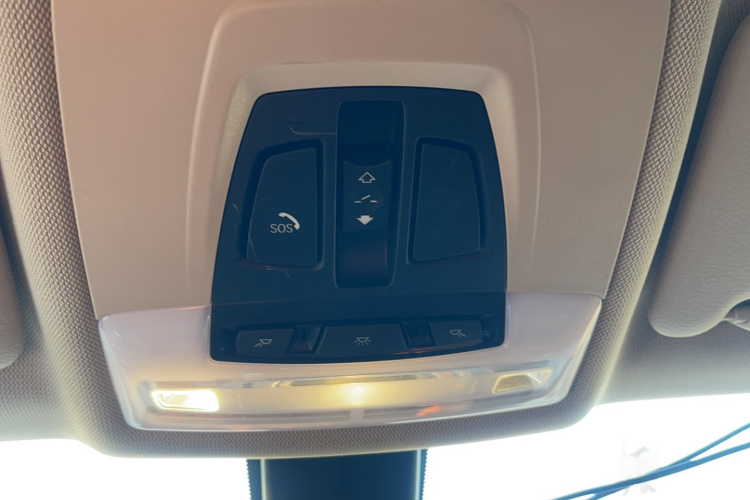 宝马3系 2018款 320Li 时尚型局部细节9012