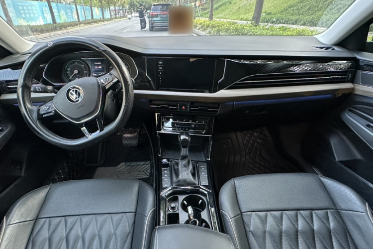 大众 帕萨特新能源 2020款 430PHEV 混动豪华版 国VI中控内饰7003