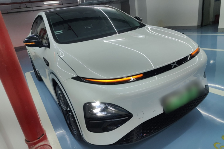 小鹏G6 2023款 580 长续航 Pro车身外观3