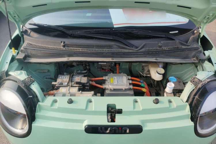 长安启源 长安Lumin 2022款 210km 香甜款机舱底盘24