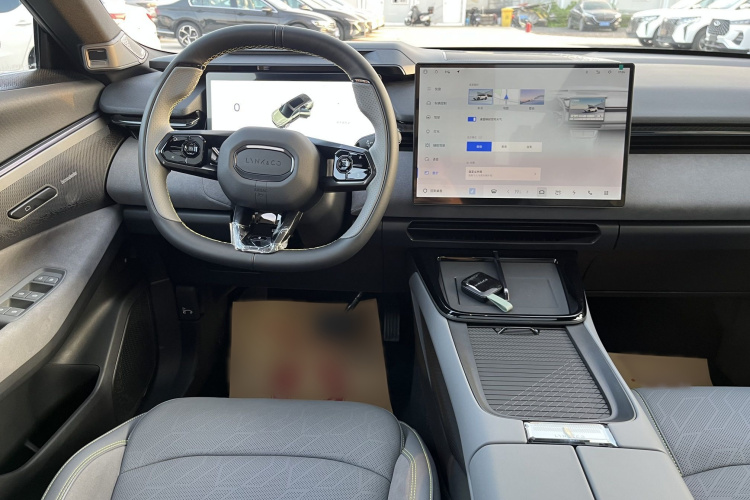 领克08 EM-P 2025款 245km 超长续航Halo中控内饰7002