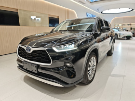 丰田 汉兰达 2022款 双擎 2.5L 两驱尊贵版 7座