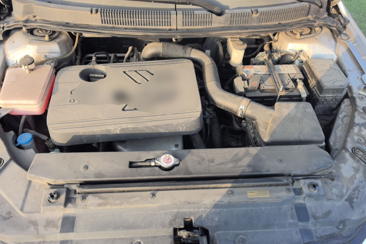 一汽 骏派A50 2018款 1.5L 手动豪华型机舱底盘24