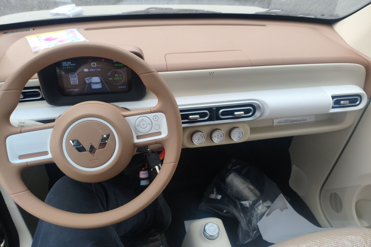 五菱汽车 宏光MINIEV 2024款 第三代 215km 青春版中控内饰7002