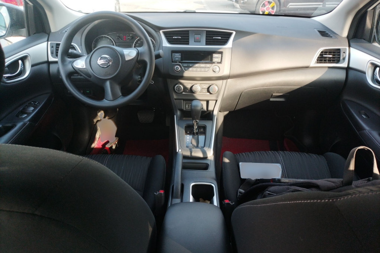 日产 轩逸 2024款 经典 1.6XE CVT舒适版中控内饰7002