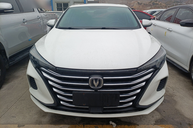 长安 逸动 2020款 PLUS 1.6L GDI 手动豪华型车身外观6001