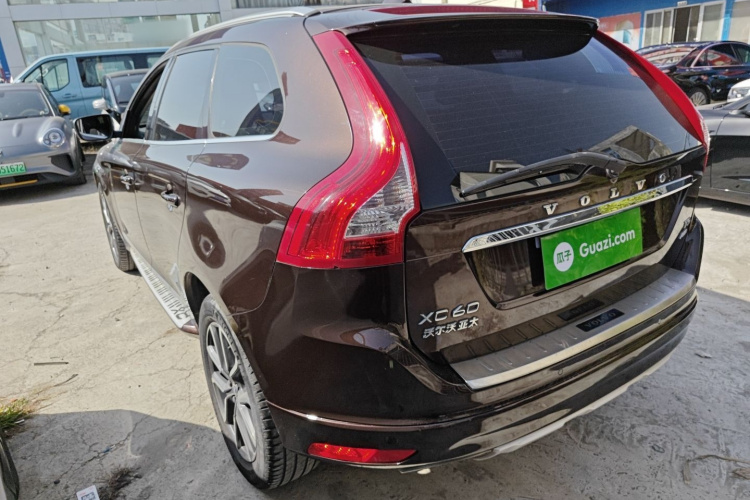 沃尔沃XC60 2017款 T5 AWD 智远升级版车身外观4