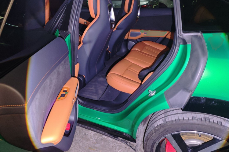 小米汽车 小米YU7 2025款 超长续航高性能四驱Max版中控内饰21