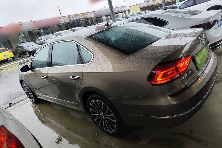 大众 帕萨特 2017款 330TSI DSG御尊版车身外观4