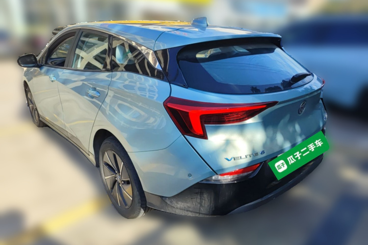 别克 微蓝6 2023款 430km 越享版车身外观5