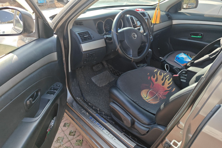 日产 轩逸 2019款 经典 1.6XE+ CVT智联领先版中控内饰20