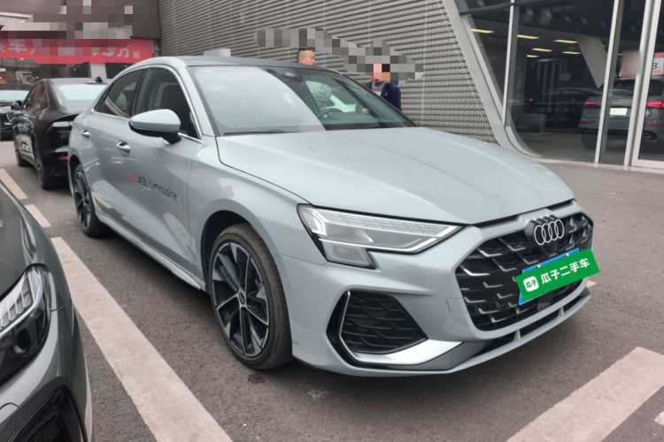 奥迪A3 2025款 A3L Limousine 35TFSI 飞驰尊享型车身外观6002