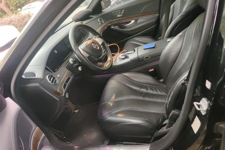 奔驰S级 2014款 S 320 L 商务型局部细节19