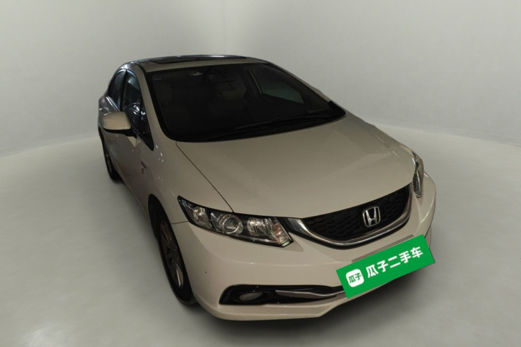 本田 思域 2014款 1.8L 手动舒适版车身外观3