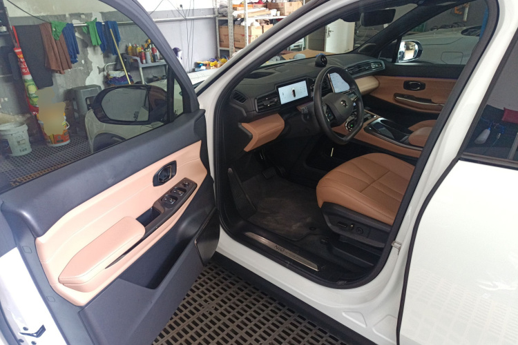 蔚来ES8 2022款 75kWh 六座版中控内饰20