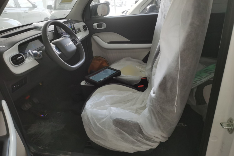 吉利银河 熊猫 2025款 210km 元气熊中控内饰19