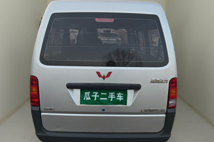 五菱汽车 五菱之光 2023款 1.5L 实用型 5/7座车身外观6