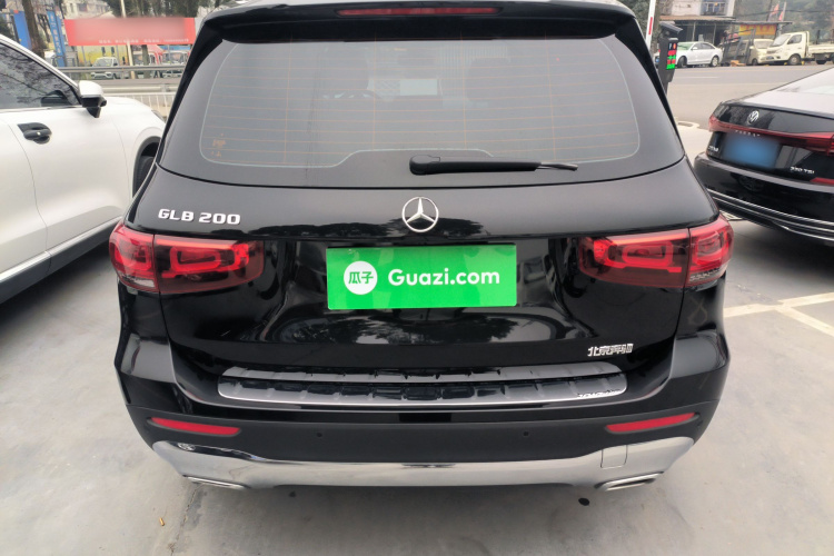奔驰GLB 2021款 GLB 200 动感型车身外观6004